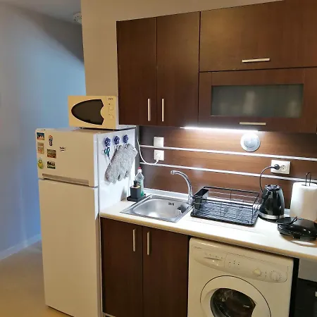 Апартаменты Casa Do Farol - с басейн до плажа на градина Черноморец