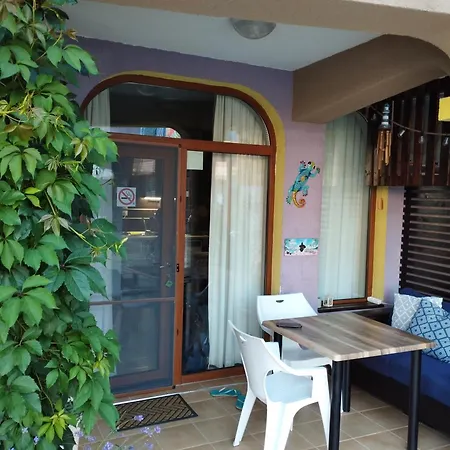 Casa Do Farol - с басейн до плажа на градина Черноморец