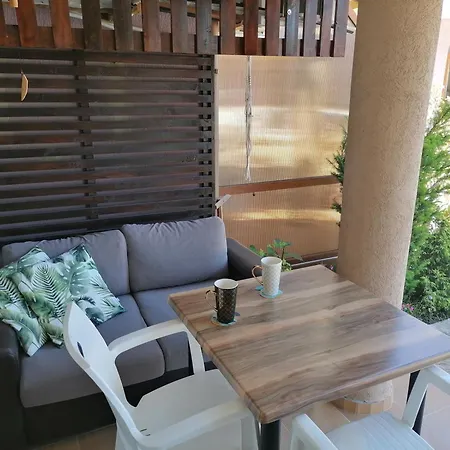 Casa Do Farol - с басейн до плажа на градина Черноморец