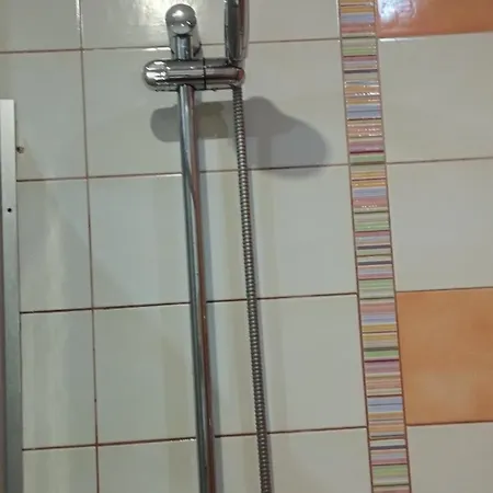 Апартаменти Casa Do Farol - с басейн до плажа на градина Черноморець