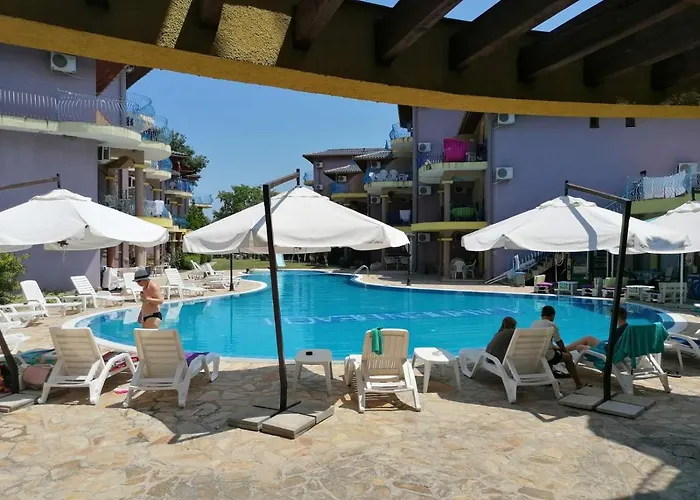 Apartment Casa Do Farol - с басейн до плажа на 