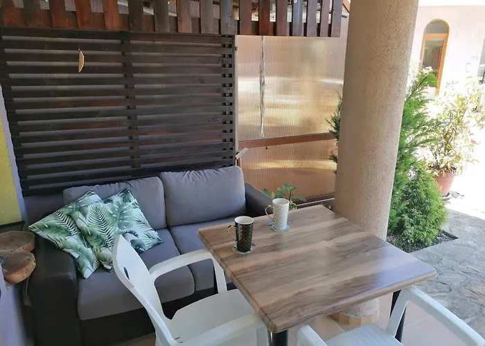 Casa Do Farol - с басейн до плажа на градина Черноморец